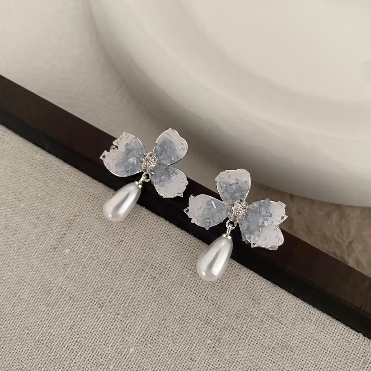 Blue Crystal Petal Pearl Stud Earrings - Elegant, Light Luxury, Sweet & Versatile