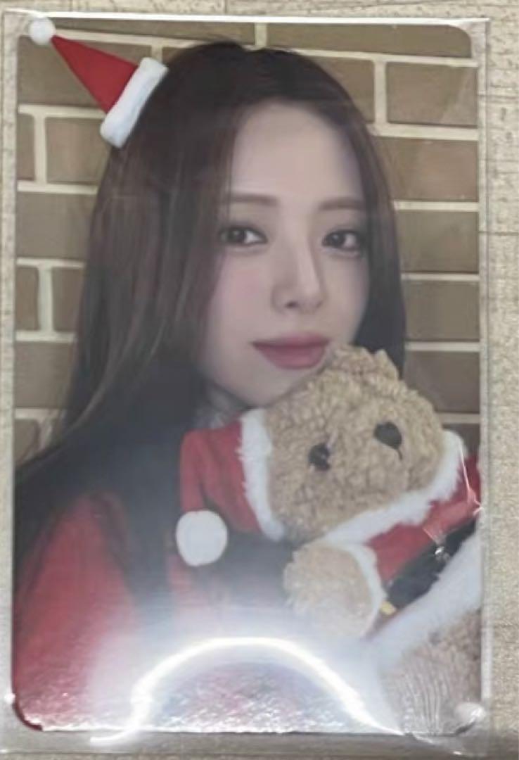 

[USED] itzy GOLD makestar Christmas bonus trading card Yuna