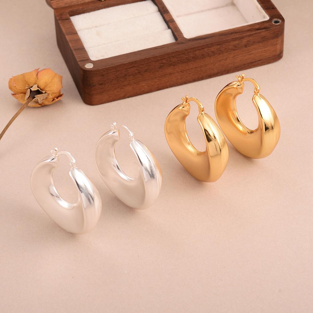 Full-glossy Concave-convex Hollow Earrings C-shaped Earrings 2026 New Simple and Fashionable High-end Earrings for Women