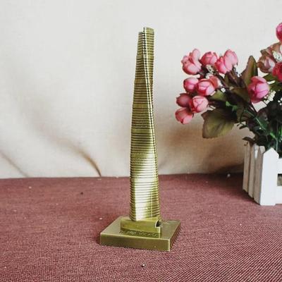 Shanghai Tower Metal Model Ornament – Alloy Craft Home Decor Gift