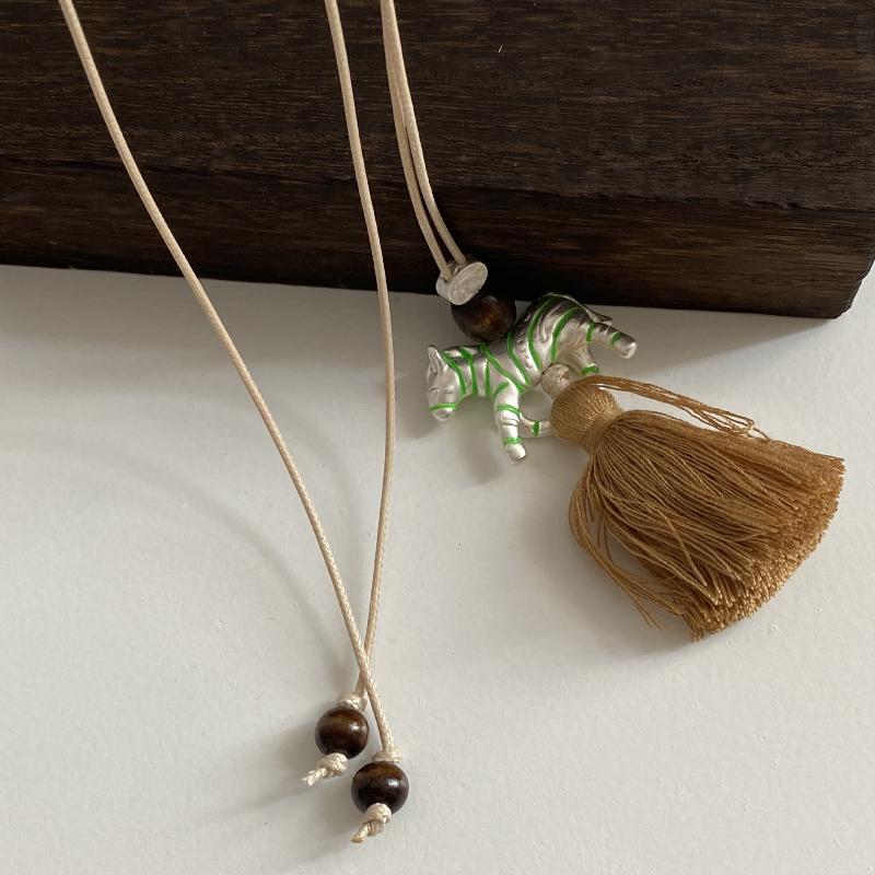 Natural Minimalist Design Zebra Tassel Long Pendant Necklaces For Women  Versatile Adjustable Sweater Chain Jewelry