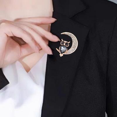 Broche de cristal falso de coruja fofo vintage moda vestido casaco acessórios joias broche resistente para mulheres