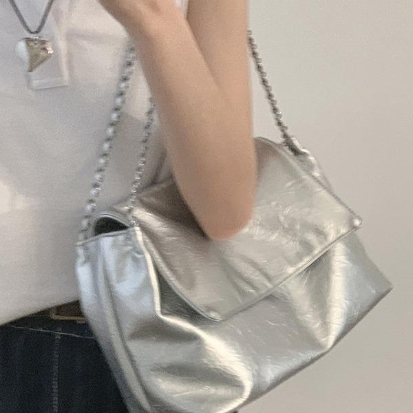 Women's Handheld Bags New Silver Chain Bag Fashion Design Leisure Shoulder Bags Korean Style High Capacity Outdoor Crossbody Bag