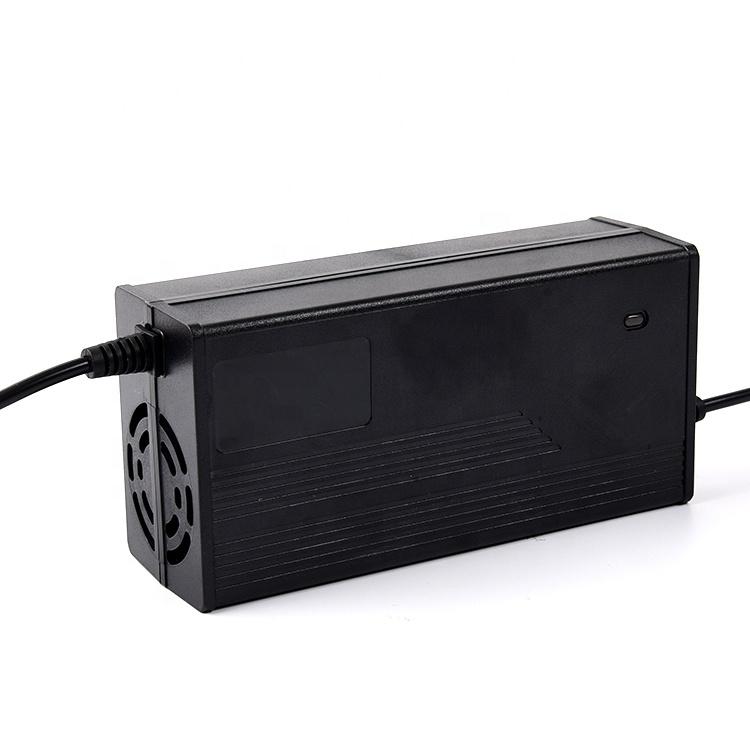 Hot Selling 67.2V2A Lithium Battery Charger 16S 60v Battery Charger Lithium High Quality Car Charger Battery Lithium EU