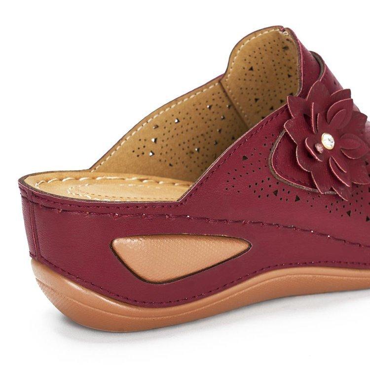 Lato Nowy Styl Baotou Kwiat Klinowy Obcas Damskie Sandały Europejskie i Amerykańskie Duży Rozmiar Ażurowe Sandały Damski Trend