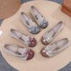 Cloth Shoes Women's Shoes Breathable Soft-soled Round-toed Shoes Anti-slip One-step Shoes