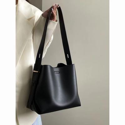 Eimer Tasche 2024 Nischen Design Neue Damen Tasche High-End Pendler Tote Bag Große Kapazität Schulter Umhängetasche