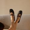 Fashion Retro Flat Shoes for Women Spring and Autumn Round Toe Bow Comfortable Loafers Shoes Mary Jane Rhinestone Flat Shoes for Ladies