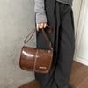 Spring new model, retro texture shoulder bag women's versatile messenger bag fashion temperament commuter small square bag