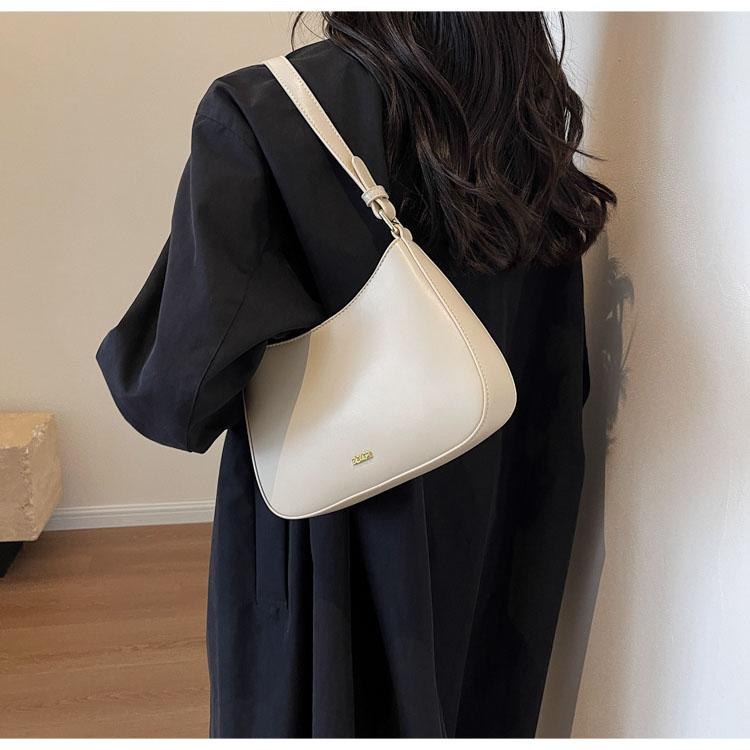 Vielseitige High-End Damen Rote Taschen Trendige Einfache Buchstaben Einzelne Schulter Achseltasche Textur Nische Damen Umhängetasche