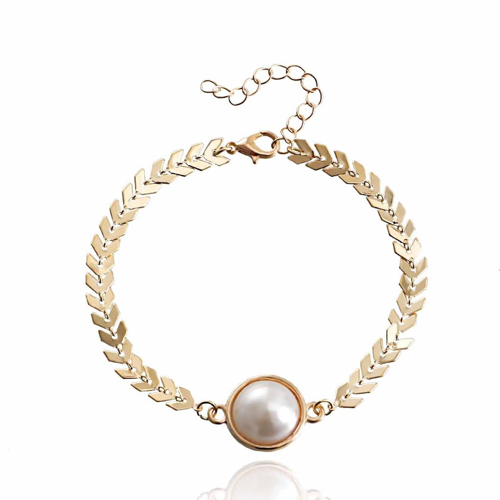 Europe, America, Fashion Aircraft Chain Exaggerated Geometric Imitation Pearl Bracelet Women, Retro Style Design Sense Niche