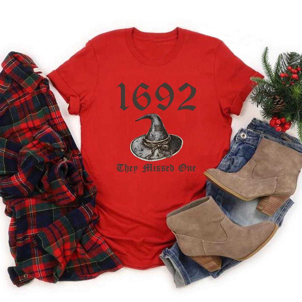 1692 They Missed One T-shirt Salem Witch Shirt Spooky Season T Shirts Halloween Women Tshirts Witchy Tee Halloween Gift