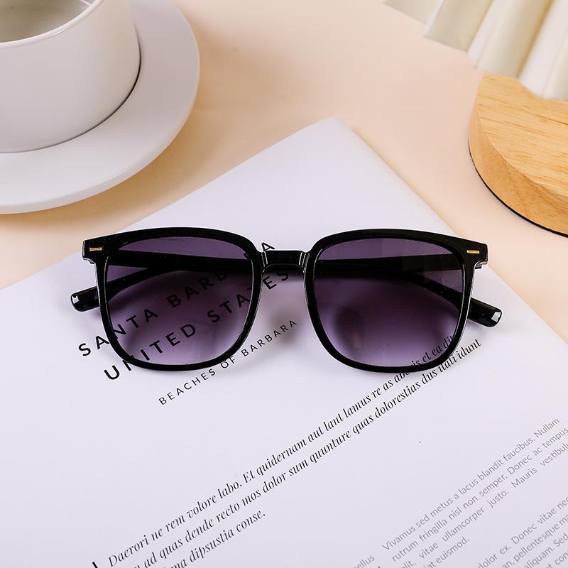 

New Fashion Square Sunglasses Women Men simple style unisex Sun Glasses Classic Vintage Outdoor for male