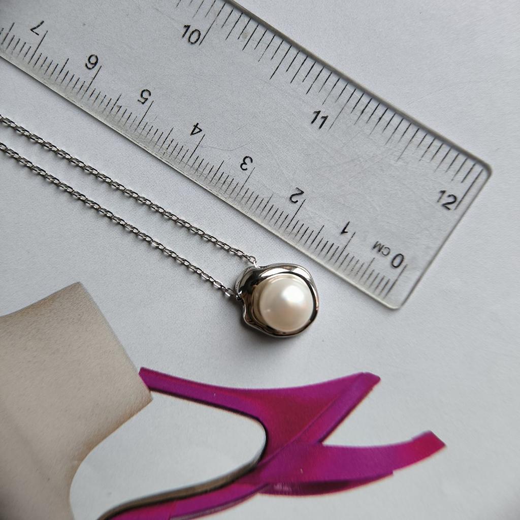 Серебряное колье с натуральным жемчугом, вес изделия 5,19 гр (2186809)