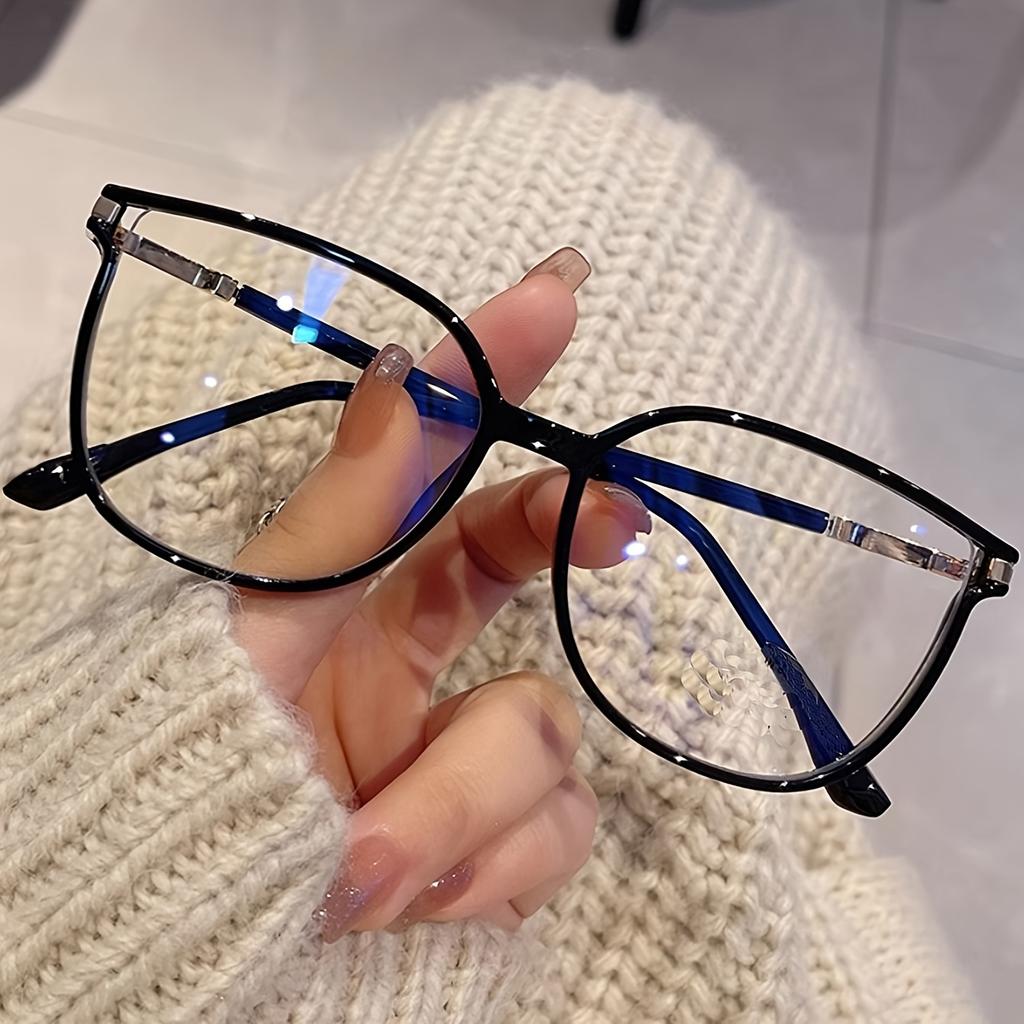 One pair of Women's shiny retro cat-eye glasses with stunning transparent lenses, suitable for all occasions
