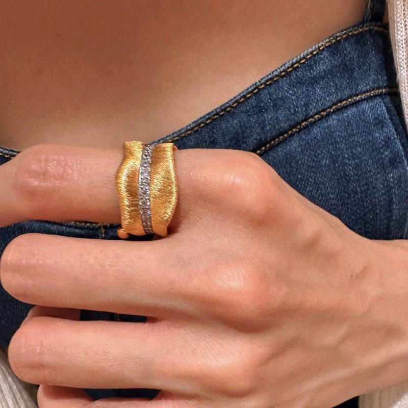 New Luxury Temperament Rhinestone Rings Vintage Irregular Metal Open Finger Rings For Women Party Jewelry Accessories Gifts