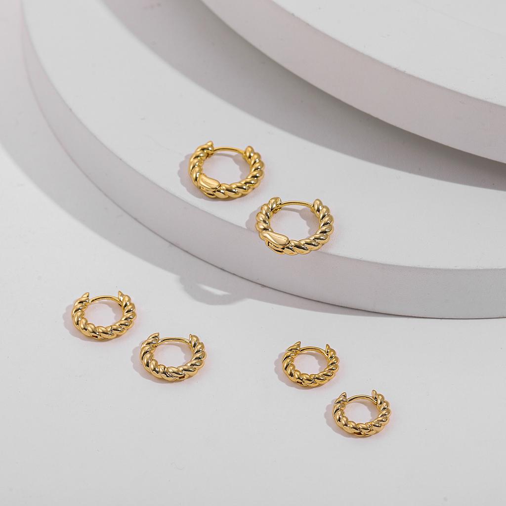 New Trendy Twisted Small Hoop Earrings for Women Fashion Gold Color Metal Circle Tiny Hoops Huggie Ear Buckle Jewelry 2026