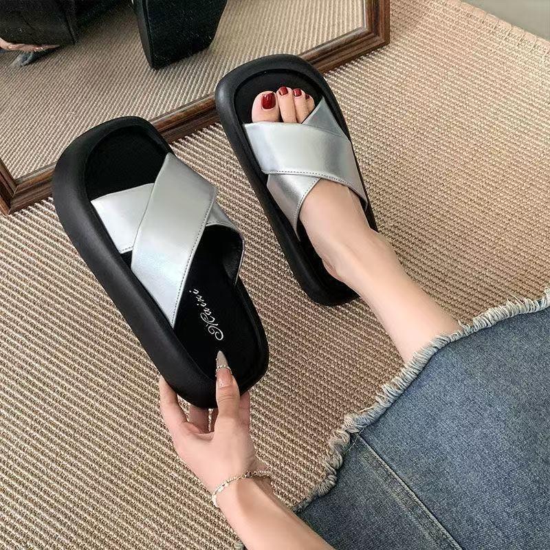 Beach cross beautiful thick-soled one-word slippers women's summer wear new casual cool slippers