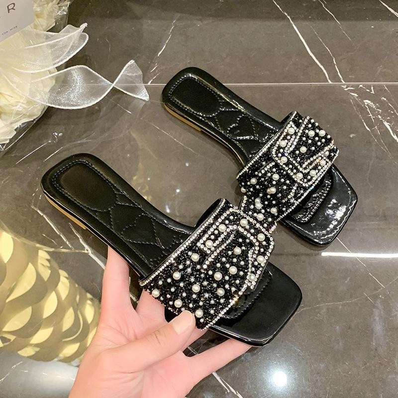 Internet celebrity slippers women wear 2025 summer new rhinestone bow large size beach with skirt one word cool slippers