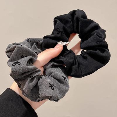 Elástico de Cabelo Cinza com Bolinhas e Laço - Versátil