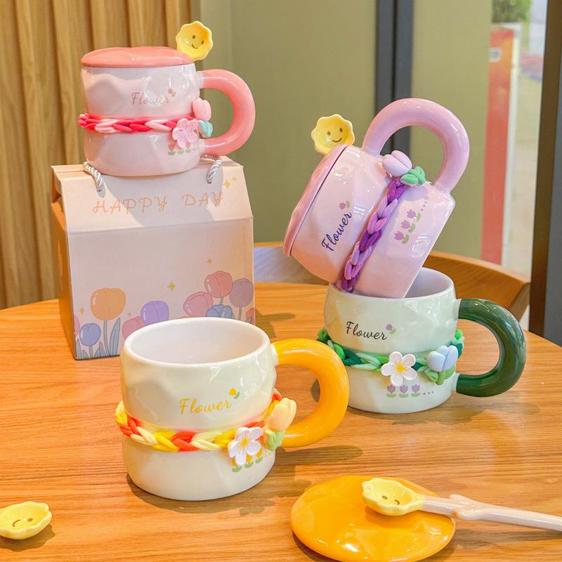 Uroczy kubek w kwiaty w pudełku prezentowym dla dziewczynek i dziewczyn, wartościowy prezent urodzinowy, praktyczny ceramiczny kubek pamiątkowy