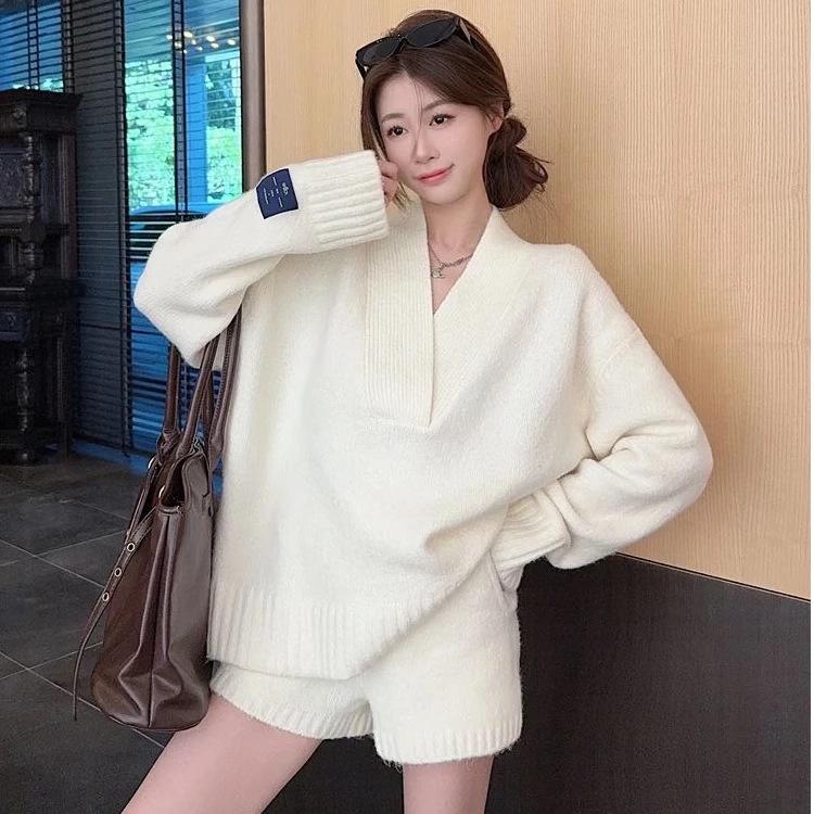 

Вінтажний шик V-подібний в язаний светр та шорти з високою посадкою для жінок - Осінь/Весна S