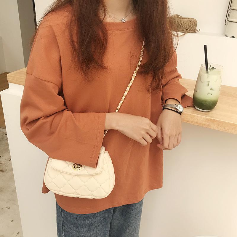 Spring Korean Version of Diamond Lattice Chain Cloud Bag Fashion Casual All-shoulder Oblique Span Small Bag Female