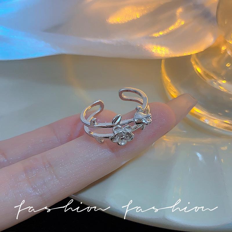 Elegant Butterfly Zircon Silver Ring: Women's High-End Luxury Style Jewelry