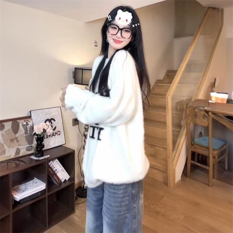 Korean Style Women's Thick Jacquard Knit Pullover Sweater - Soft, Fluffy Round Neck for Winter