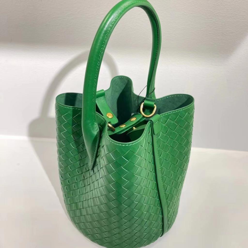 Neue gewebte Eimertasche aus Schaffell mit Nischenstruktur, Gemüsekorb, Handtasche aus echtem Leder, gewebte Umhängetasche