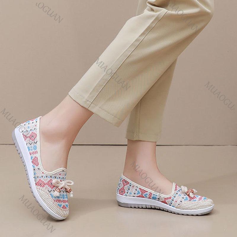 Fashion Women Flats Breathable Slip-On Shoes Summer New Style Mom Shoes Flat Mixed Color Casual Soft Sole Embroidery Footwear for Women