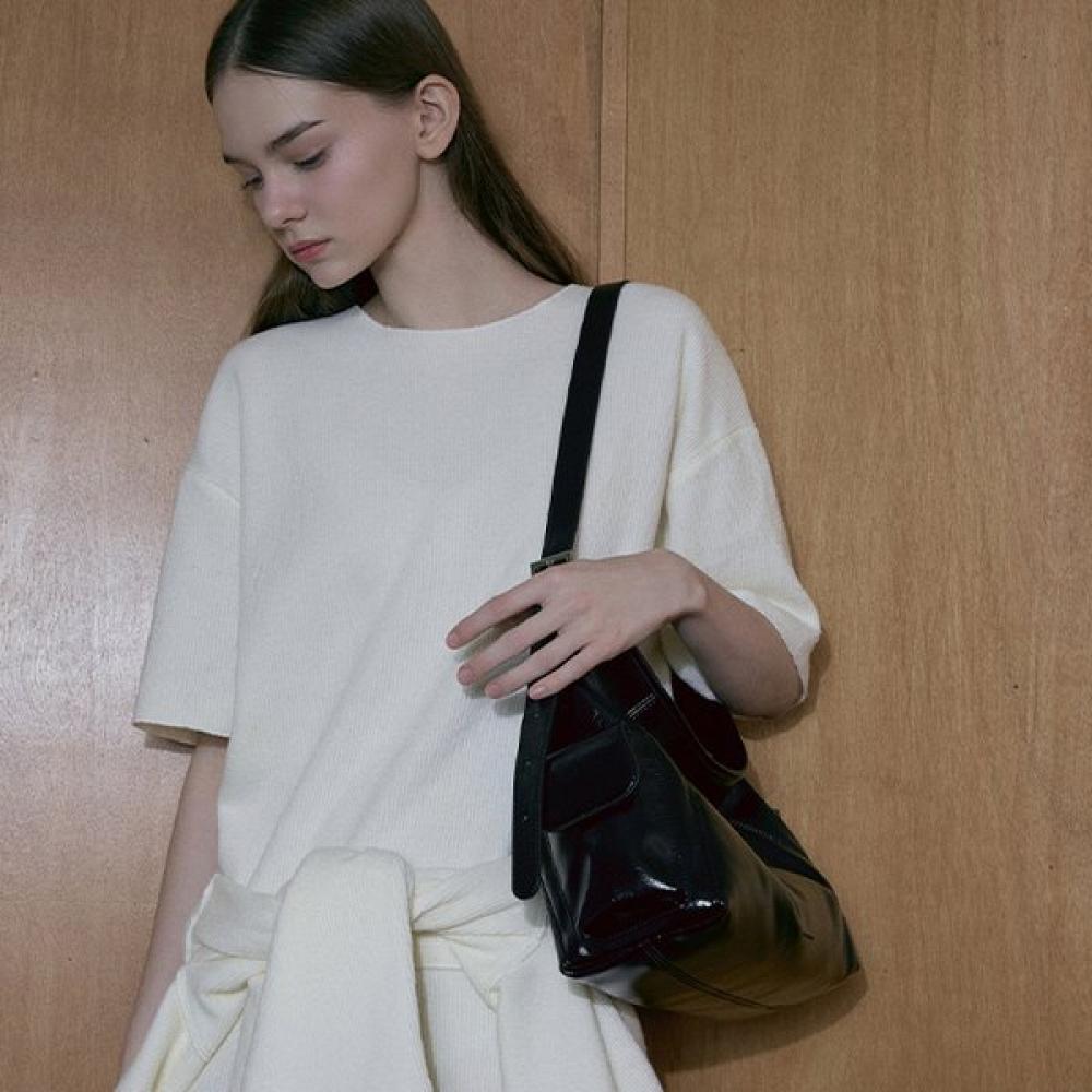 Soft Square Shoulder Bag Ar7ab224