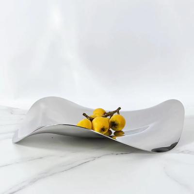 Jednoduchý evropský stříbrný kovový nepravidelný zefektivněný ovocný podnos ozdoby do kuchyně, restaurace, model místnosti, úložný podnos