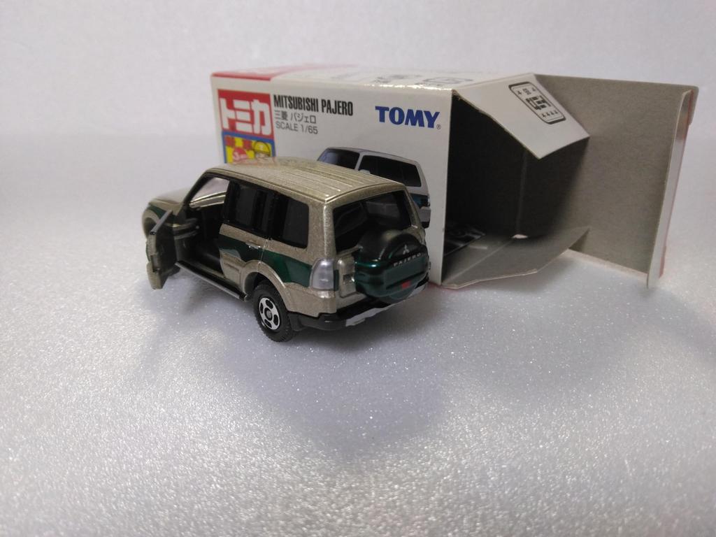 Tomica Mitsubishi Pajero, 165 Scale, Die-cast Car, No.85, 2007 Model, Silvergreen, Made In China, with Clear Case