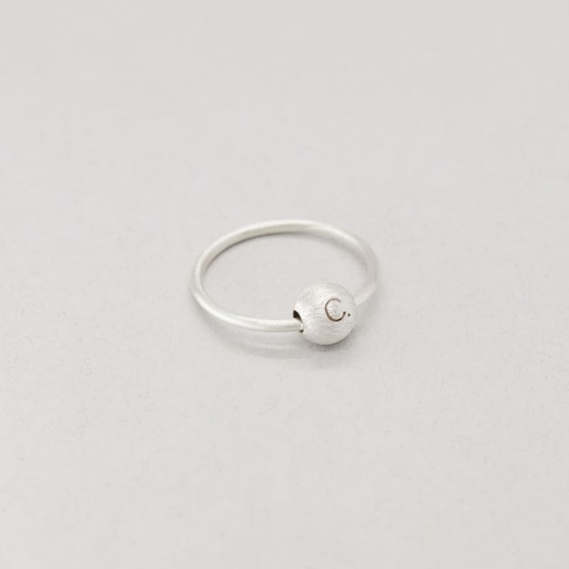 COLLECT SYNERGY C. Engraved Ball Ring