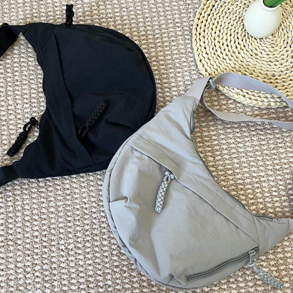 Japanese Style Large Capacity Nylon Canvas Crossbody Bag for Female Students