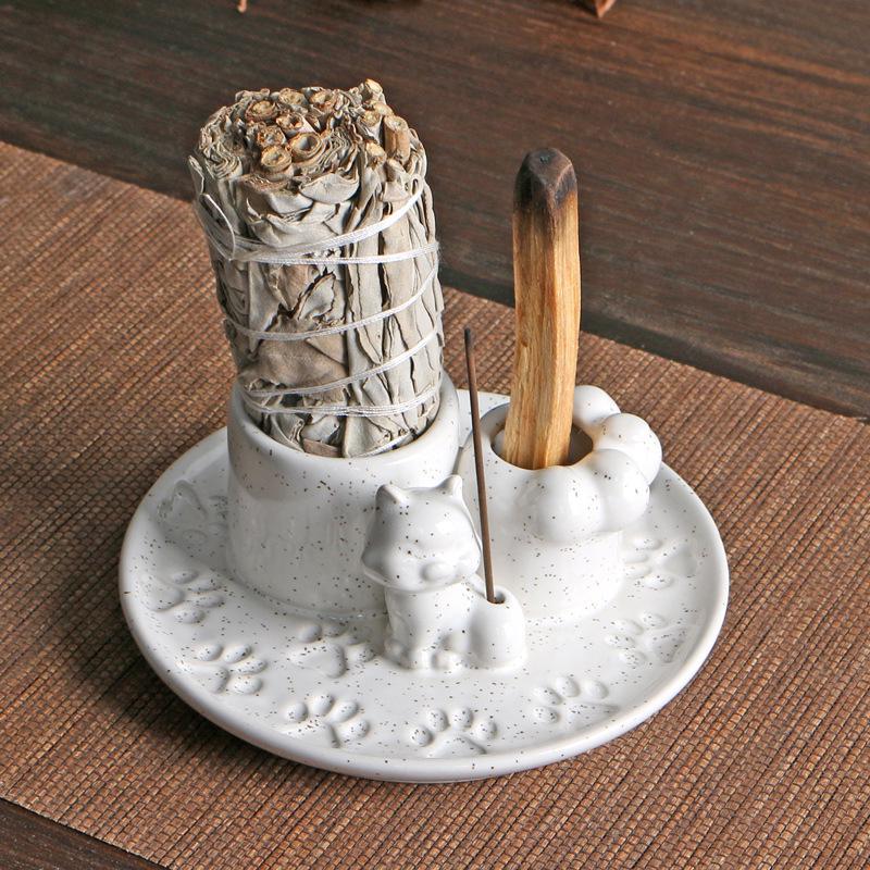 Nordic White Ceramic Incense Candle Holder - Minimalist Sage Dish for Atmosphere Decor.