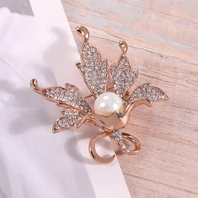 National Diamond Maple Leaf Brooch Women'S Personality Trendy Ins Pin Brooch Women'S Elegance Temperament Coat Button Accessories Suit