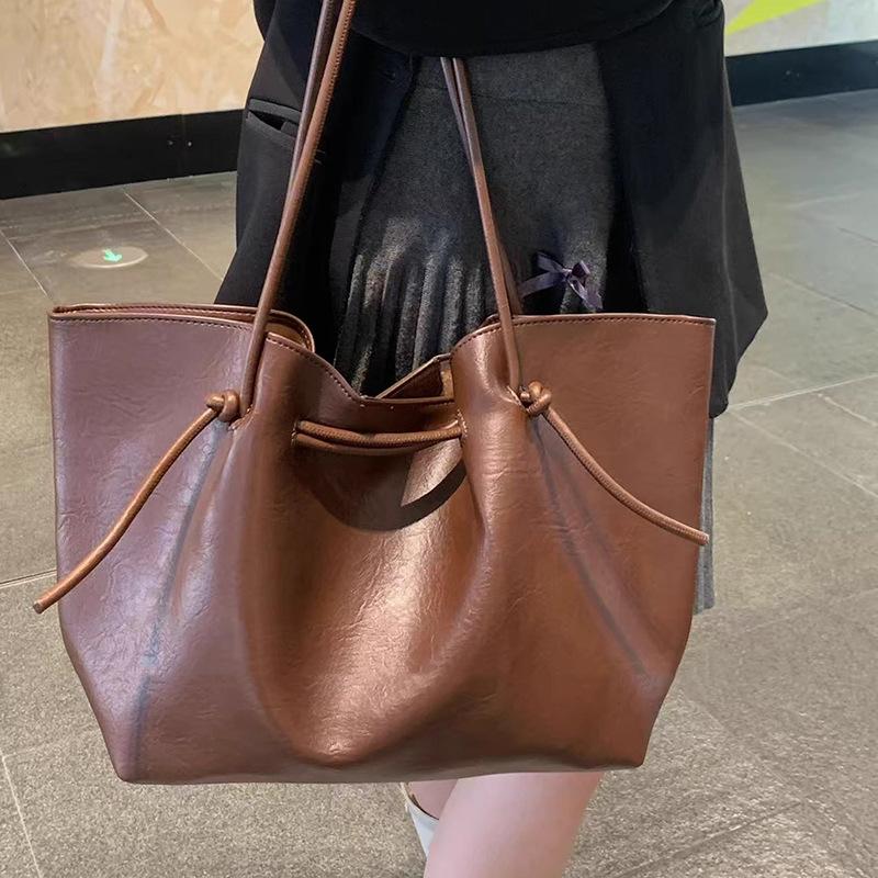 Premium Sense Retro Strap Tote Bag Women's 2025 Autumn and Winter Large Capacity PU Leather Shoulder Bag Fashion Handbag Bag