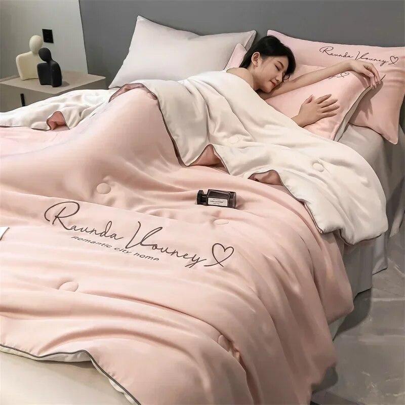 100% Washed Silk Summer Quilt Embroidery Smooth Ice Cooling Comforter for Bed Silky Solid Blanket Soft Cool Summer Blanket