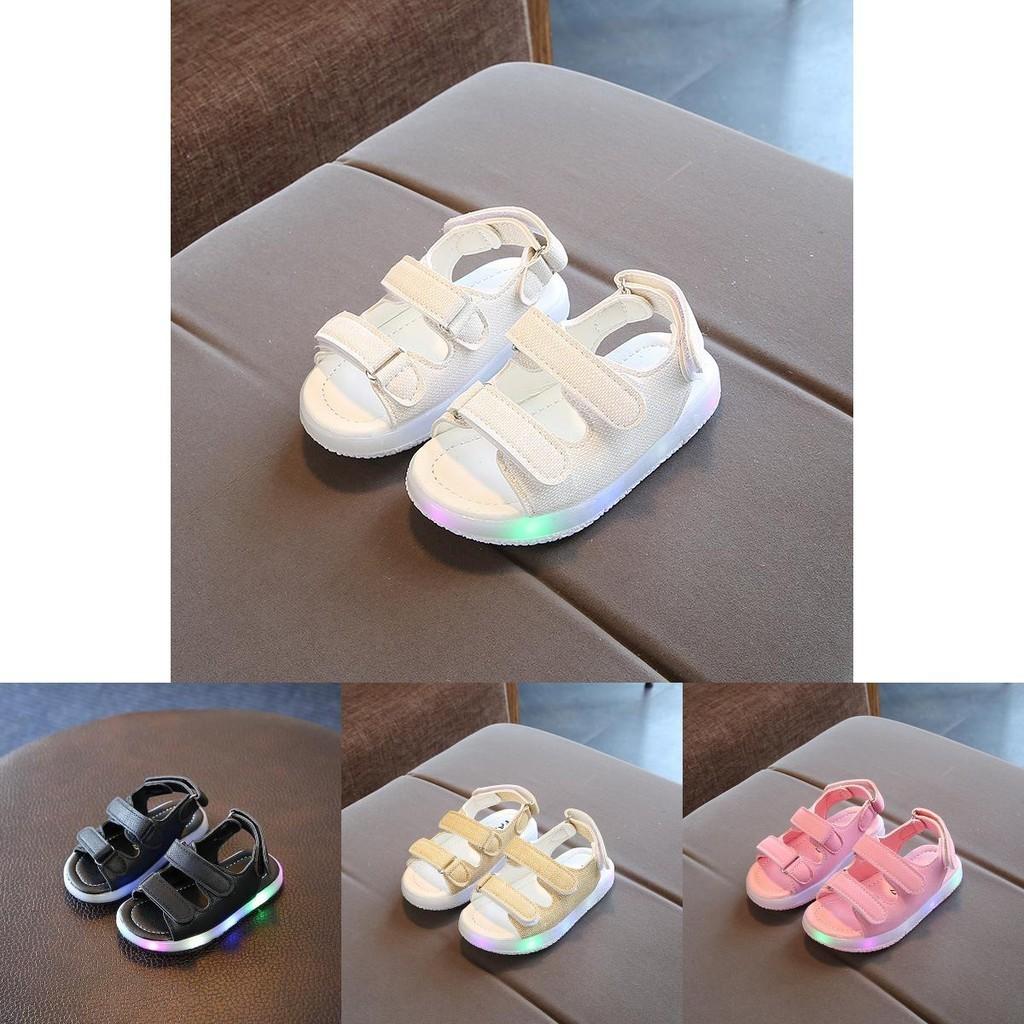Adorable Children Casual Flashing Light Sandals With Soft Bottom And Timeless Design