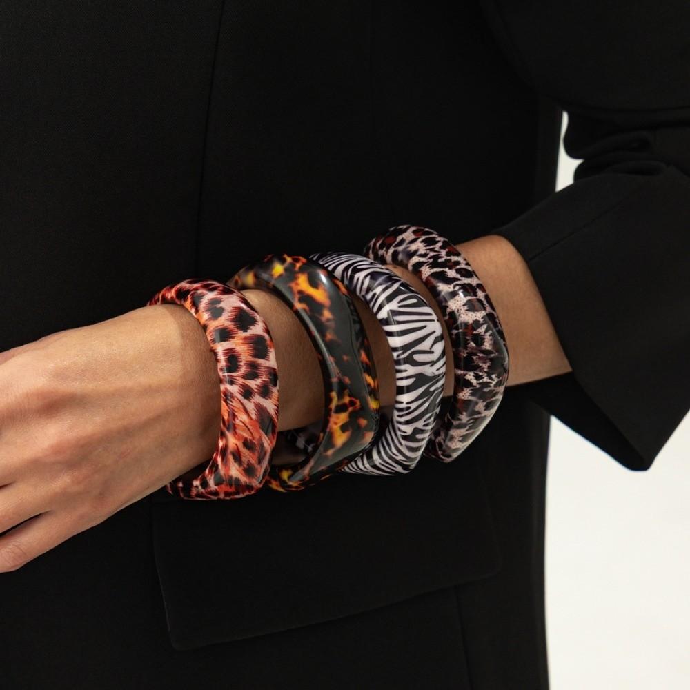 Leopardenmuster Acryl Armreif Unregelmäßig Retro Handring Einfach Unregelmäßig Breites Armband Mädchen