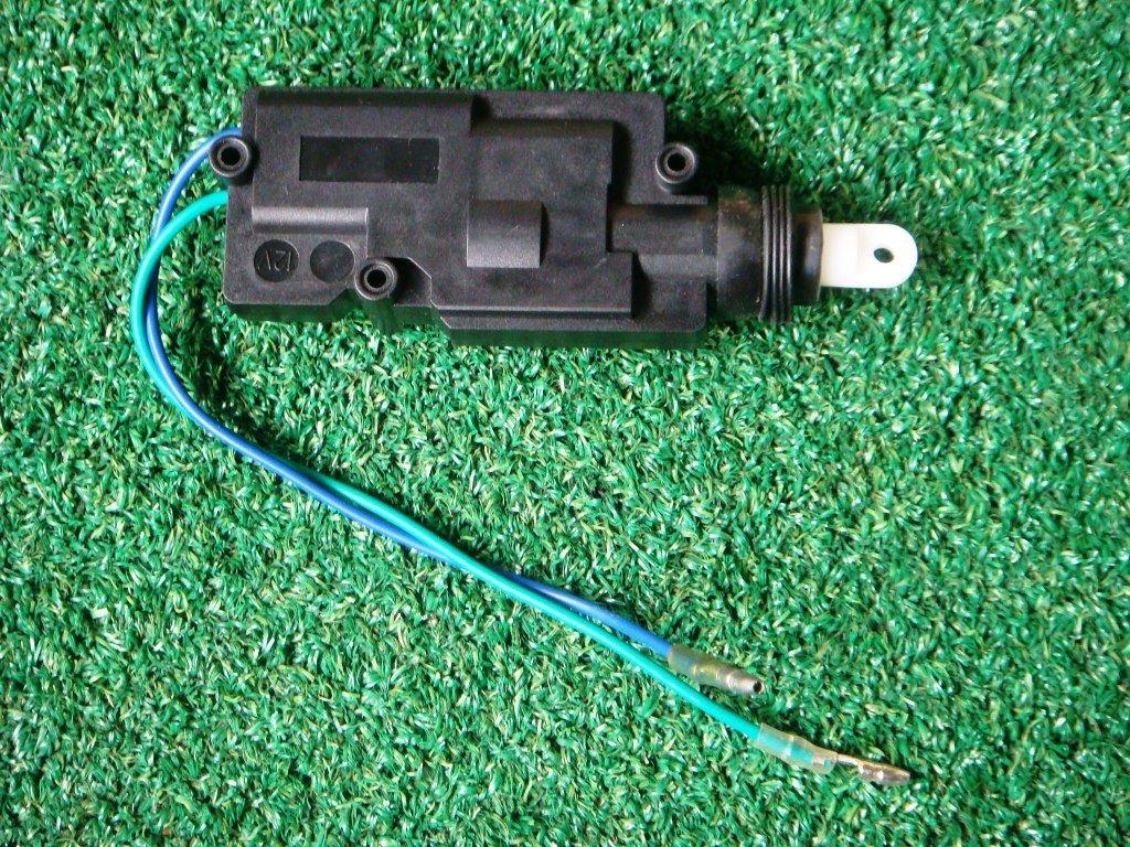 

Универсальный автомобильный привод замка двери для автомобилей 12 В