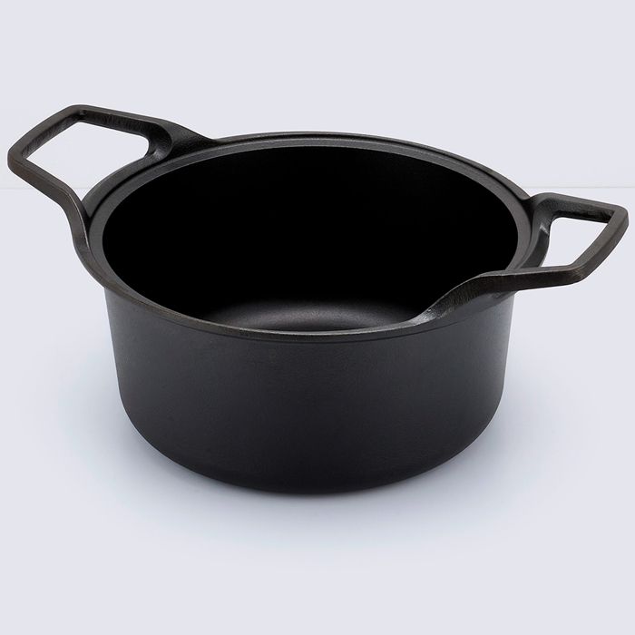 Cocotte Induction Fonte Assaisonnée 30 cm, Dutch Oven 5,7L, Sans PTFE et PFOA Victoria 34733 Noir