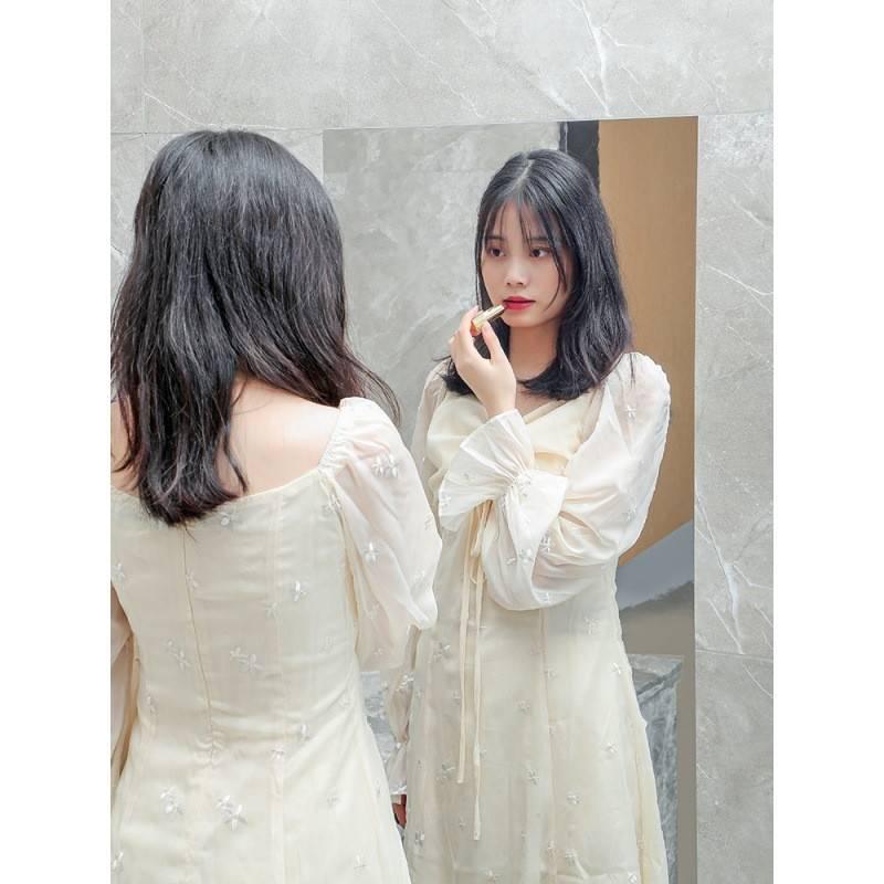 Hochauflösender, an der Wand montierbarer, bruchsicherer Ganzkörperspiegel aus Edelstahl für Make-up