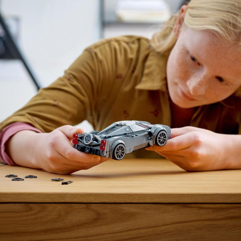 LEGO Speed Champion Pagani Utopia Toy Present Birthday Block Christmas Boys Girls Children 9 Years Old 10 Years Old 11 Years Old Elementary School