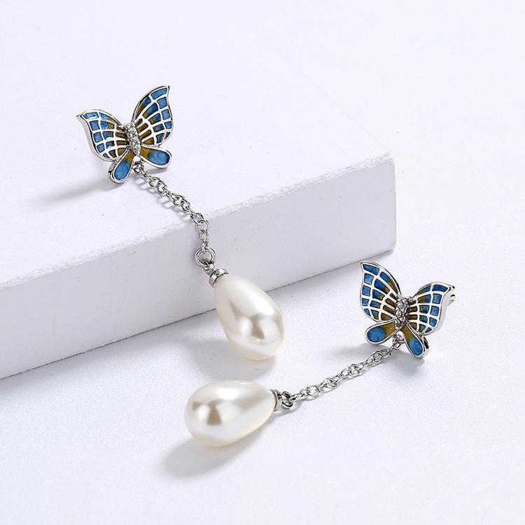 

Новое французское ретро-кольцо Palace Girl с эмалевым градиентом и серьгами в виде бабочки и жемчуга