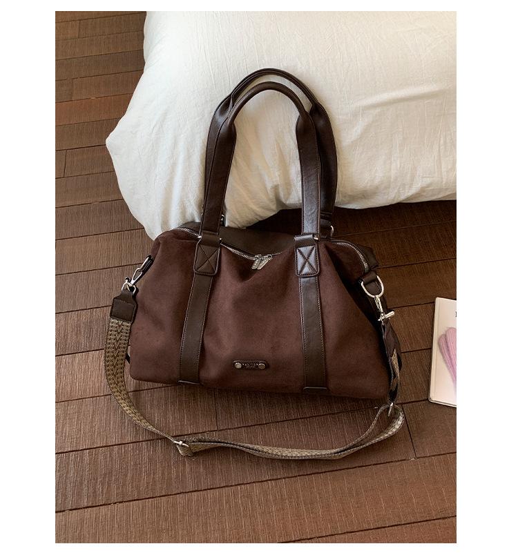 

Portable tote bag women s 2025 new retro large-capacity commuter Boston bag shoulder messenger bag tide