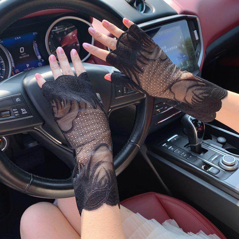 Summer Sun Protection Thin Breathable Ice Feeling Lace Gloves Women's Half Finger Sun Protection Hand Guard Short Wristband Driving Wrist Strap