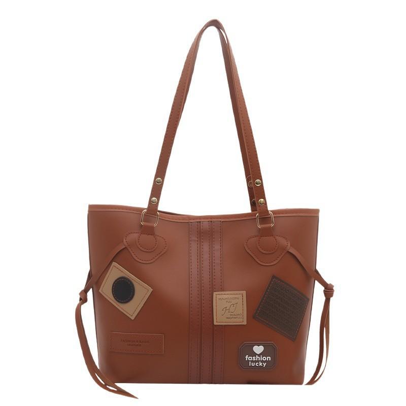 Retro Matte Tasche - Niedliche Bärenförmige Handtasche mit Großem Fassungsvermögen und Vielseitigem Design zum Tragen über einer Schulter.